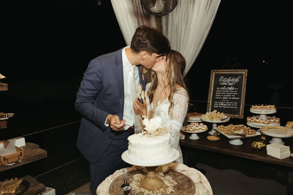 wedding couple cake cutting